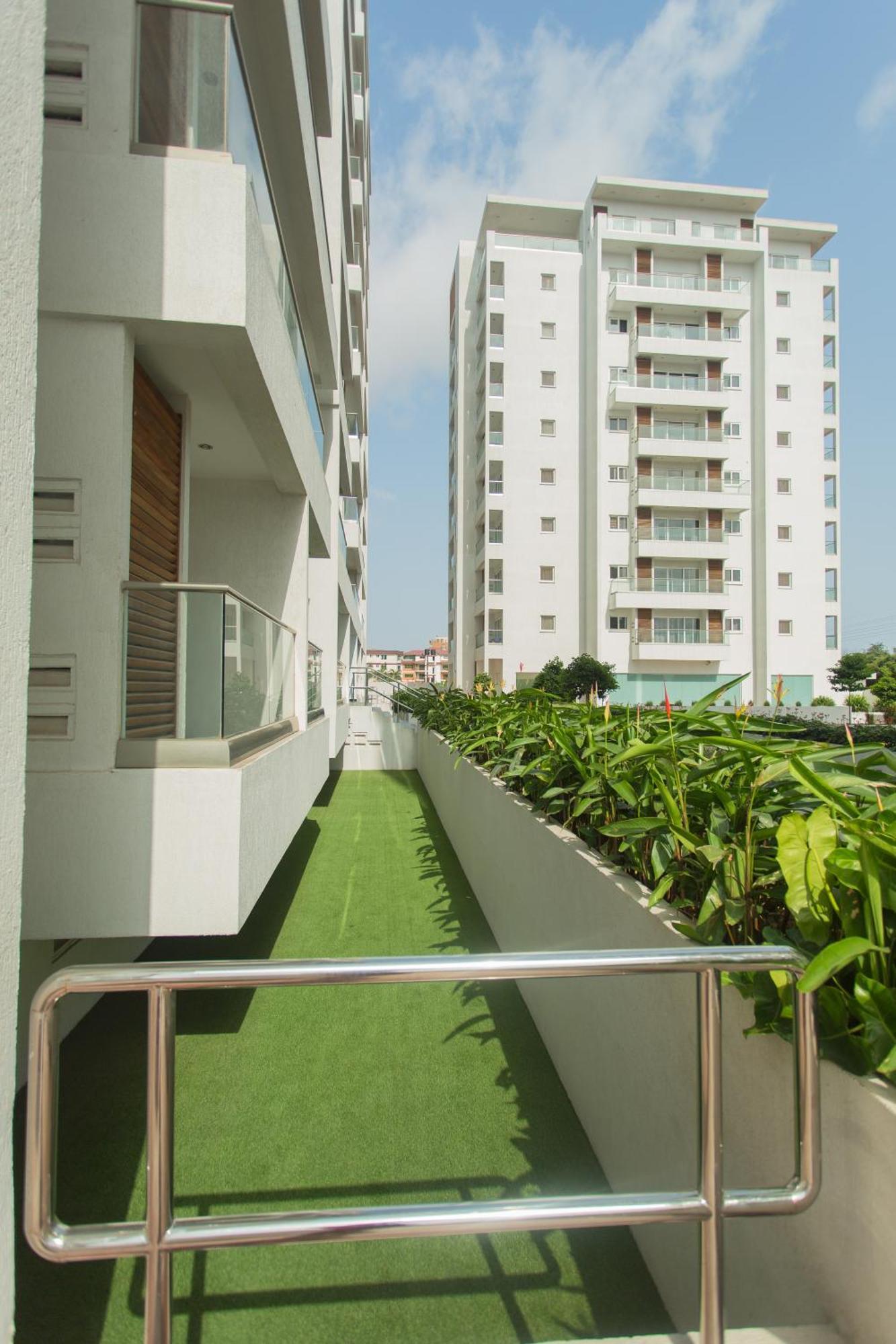 Accra Luxury Apartments At The Gallery Acra Exterior foto